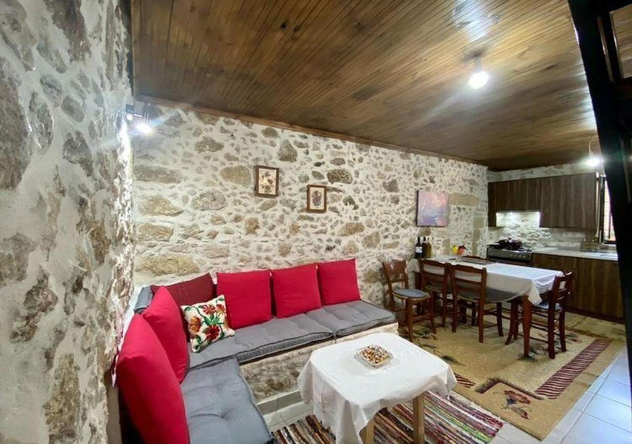 Dom wakacyjny Nikos Traditional House *